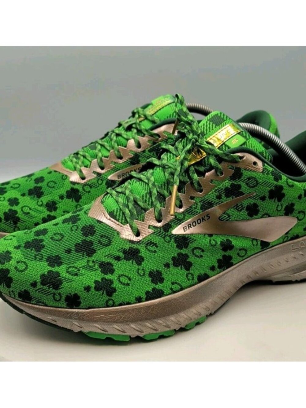 Brooks Mens Launch 6 "Run Lucky" US 10.5 Clovers Gold Green Running Gym Walking - Picture 2 of 11